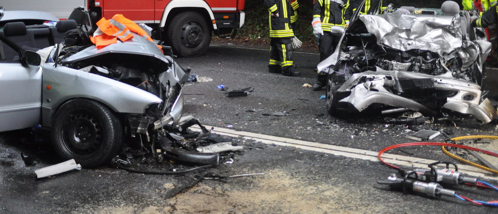 Schwerer VU Leichlingen L294  beide Fahrer verstorben P42.JPG